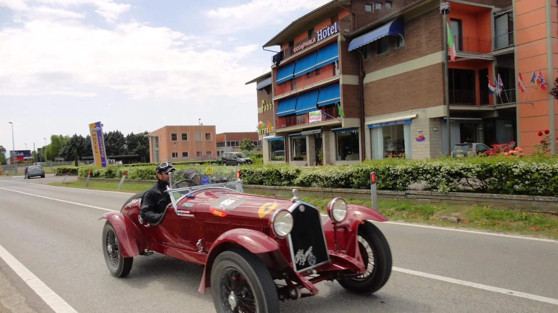 Hotel 1000 Miglia Monteroni dʼArbia 3*,  Italien